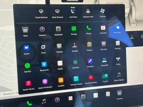 Used 2022 Tesla Model S image 17