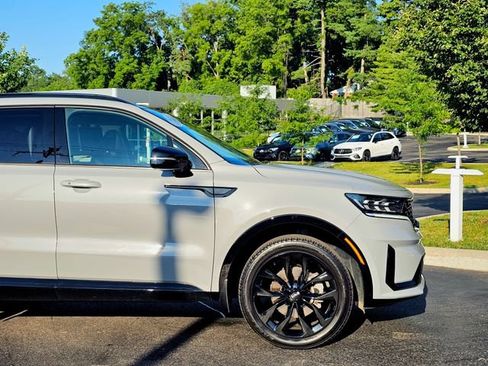 Used 2022 Kia Sorento SX AWD/4WD image 5