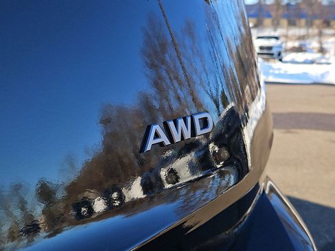 Used 2024 Nissan Rogue S image 30