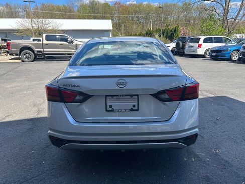 Used 2024 Nissan Altima 2.5 S FWD image 5