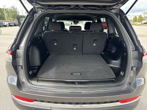 New 2025 Jeep Grand Cherokee Laredo image 31