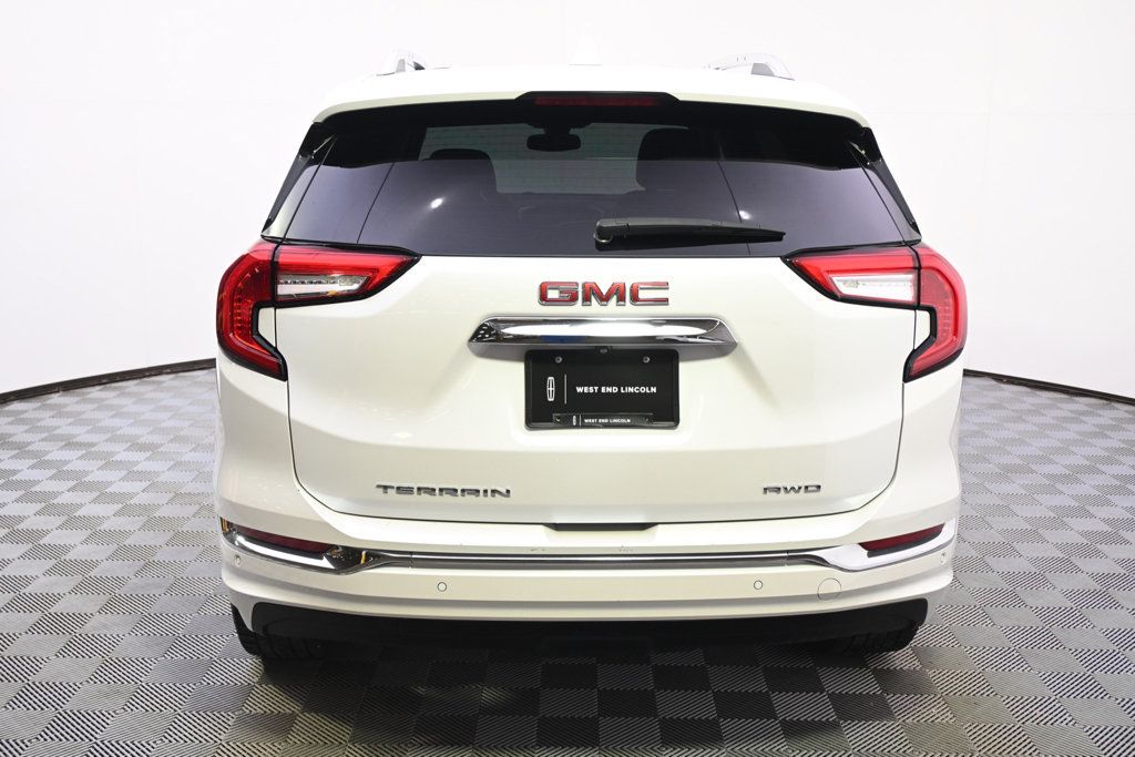 Used 2022 GMC Terrain Denali w/ Denali Premium Package AWD/4WD image 5