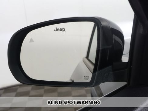 Used 2023 Jeep Compass Limited AWD/4WD image 4