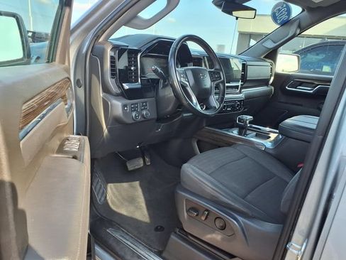 Used 2025 Chevrolet Silverado 1500 LT Trail Boss w/ Protection Package AWD/4WD image 6