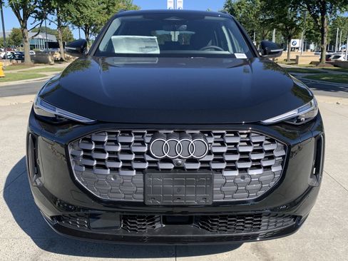 Used 2025 Audi Q5 Premium Plus w/ Premium Plus AWD/4WD image 3