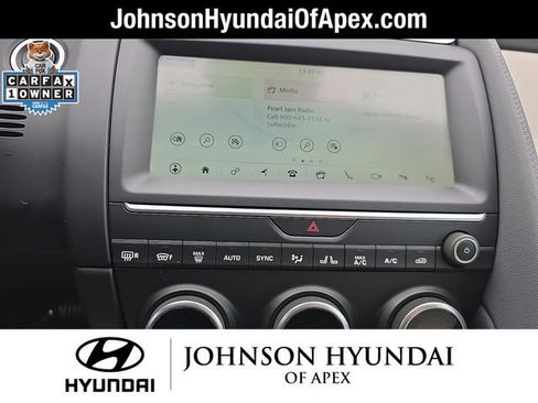 Used 2020 Jaguar E-PACE SE image 31