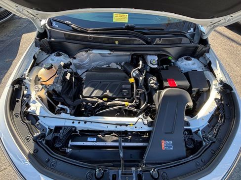 Used 2025 Buick Envista Sport Touring image 32