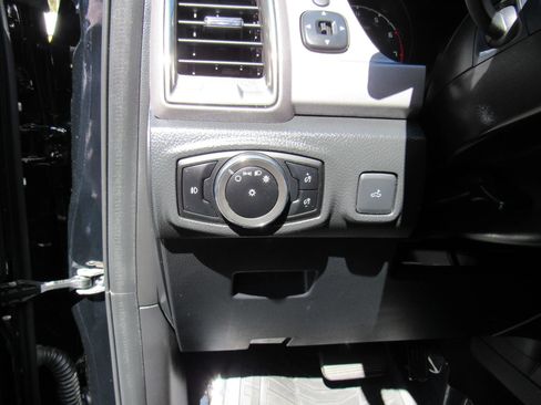 Used 2023 Ford Ranger XLT w/ Equipment Group 301A Mid RWD image 18