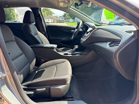 Used 2025 Chevrolet Malibu LT FWD image 27