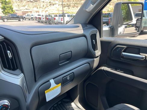 New 2025 GMC Sierra 2500 Pro image 25