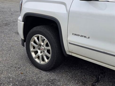 Used 2018 GMC Sierra 1500 Denali AWD/4WD image 19