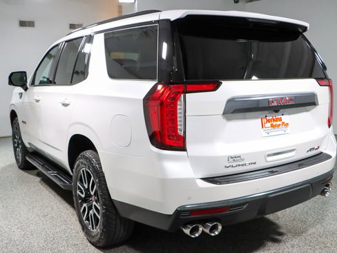 Used 2024 GMC Yukon AT4 w/ Technology Package image 9