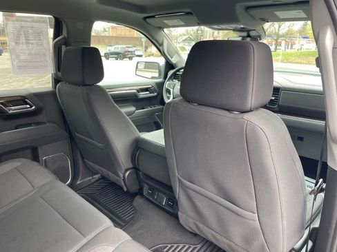 Used 2024 Chevrolet Silverado 1500 LT image 34
