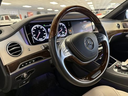 Used 2015 Mercedes-Benz S 550 Sedan image 27