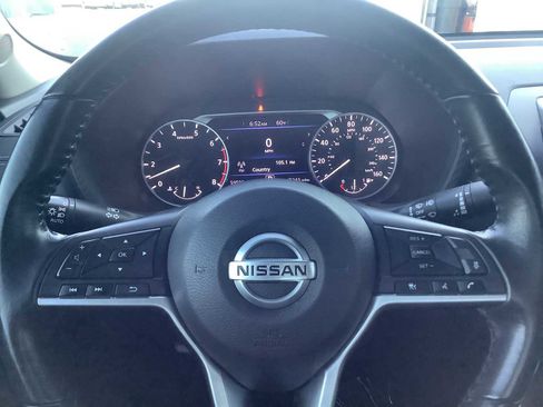 Used 2022 Nissan Sentra SV FWD image 16