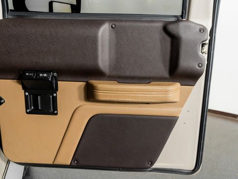 Used 2003 HUMMER H1 4-Door Wagon image 50