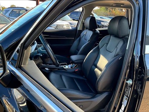Used 2023 Kia Telluride S image 7