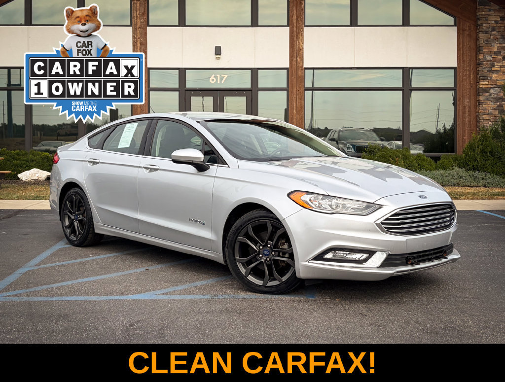 Used 2018 Ford Fusion SE w/ Equipment Group 601A FWD image 1