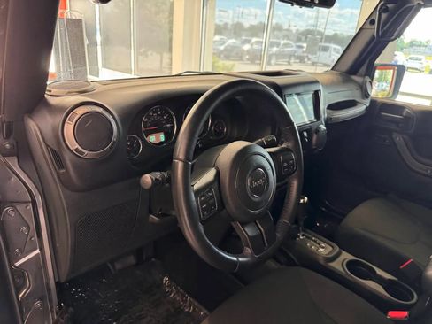 Used 2017 Jeep Wrangler Unlimited Sport w/ Quick Order Package 24S AWD/4WD image 39