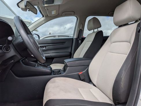 Used 2025 Honda CR-V LX image 14