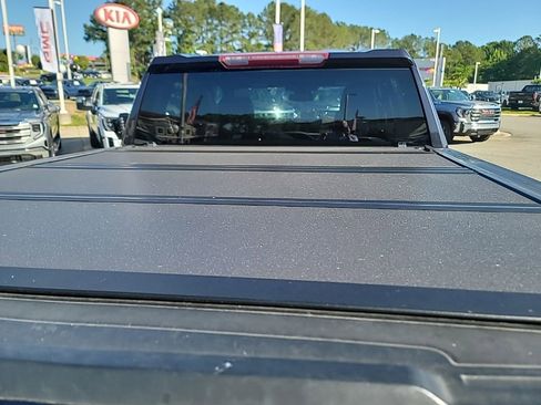 Certified 2023 GMC Sierra 1500 AT4 AWD/4WD image 7