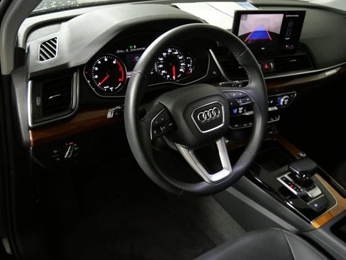Used 2023 Audi Q5 2.0T Premium AWD/4WD image 11