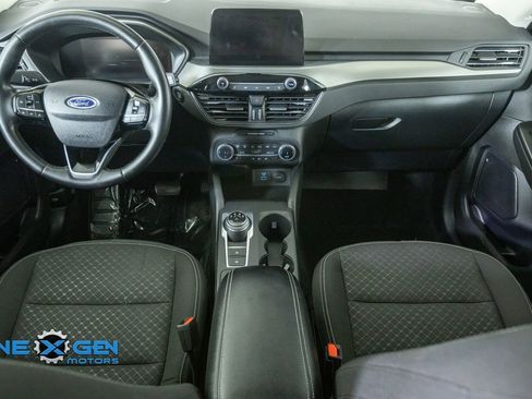 Used 2023 Ford Escape Active AWD/4WD image 31