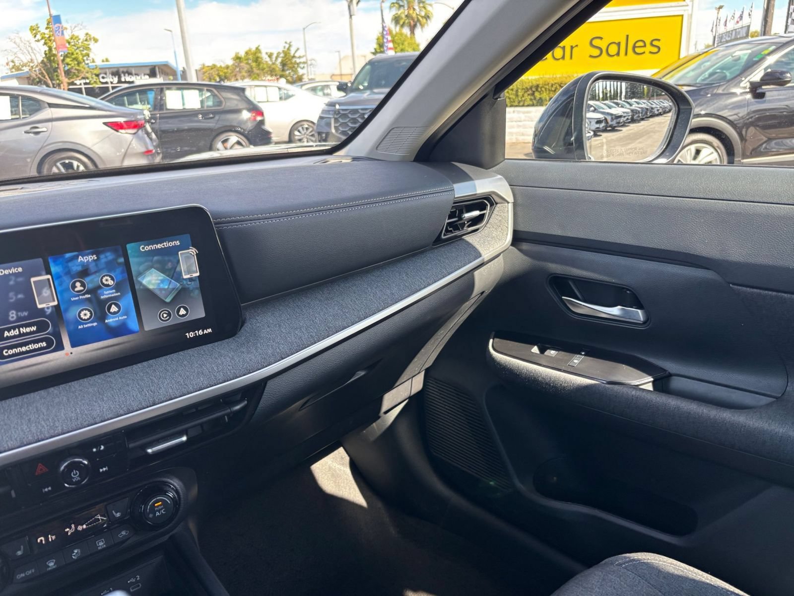 Used 2026 Nissan Kicks SV w/ Cold Weather Package AWD/4WD image 33