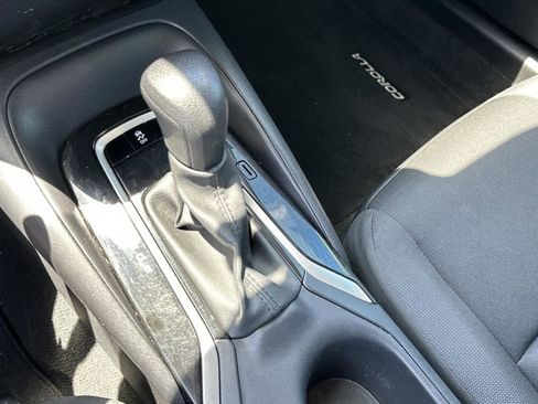 Used 2025 Toyota Corolla LE FWD image 19