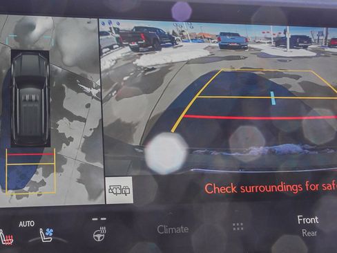 Used 2024 Lexus GX 550 w/ Cold Area Package image 42