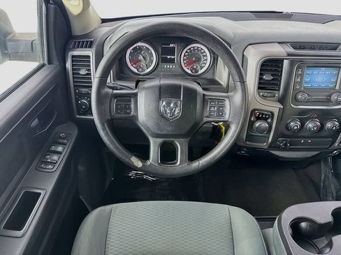 Used 2016 RAM 1500 Express RWD image 24