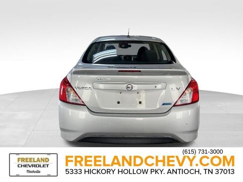 Used 2016 Nissan Versa SV image 5