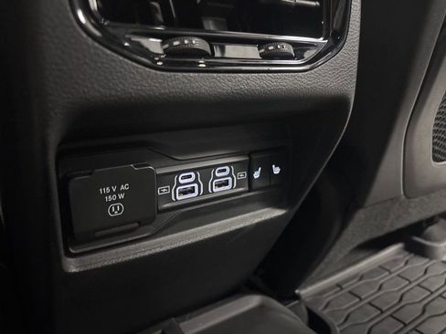 Used 2024 Jeep Grand Cherokee Trailhawk w/ Luxury Tech Group III image 32