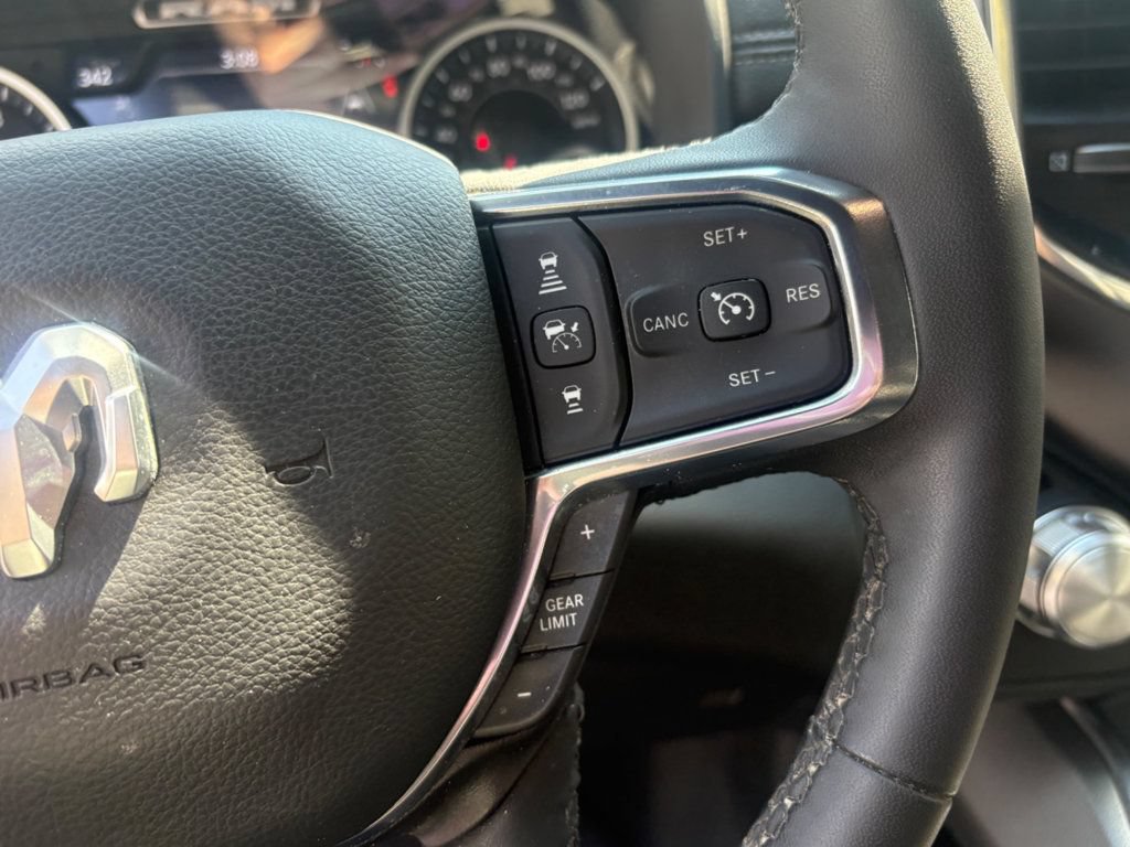 Used 2026 RAM 1500 Laramie AWD/4WD image 15