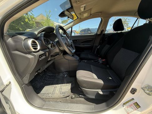 Used 2024 Nissan Versa S FWD image 30