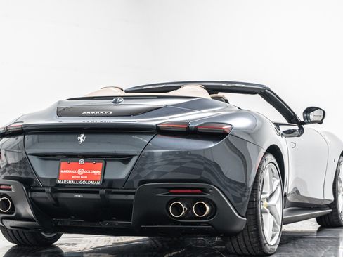 Used 2025 Ferrari Roma Spider RWD image 9