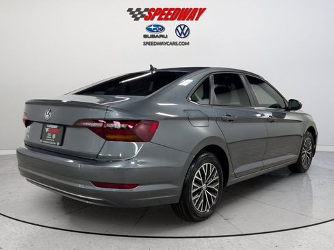 Used 2019 Volkswagen Jetta SE w/ Cold Weather Package FWD image 6