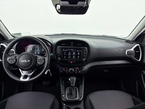 Certified 2025 Kia Soul LX FWD image 18