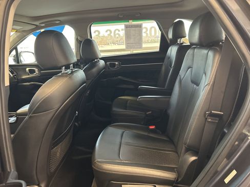 Used 2022 Kia Sorento SX image 15