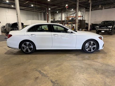 Used 2017 Mercedes-Benz E 300 image 7