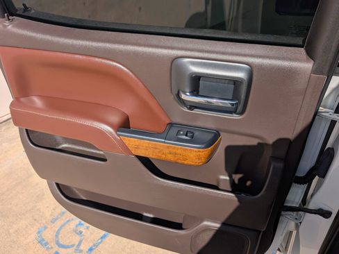 Used 2016 Chevrolet Silverado 2500 High Country w/ Duramax Plus Package image 15