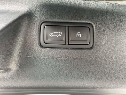 Used 2026 Hyundai Santa Fe SEL FWD image 9