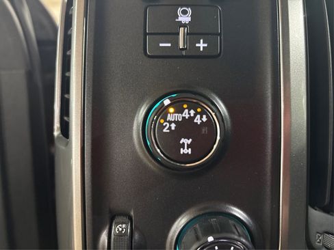 Used 2019 Chevrolet Silverado 1500 LT w/ All Star Edition image 33