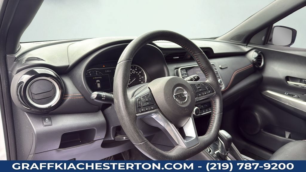 Used 2018 Nissan Kicks SR FWD image 30