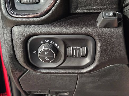 Used 2024 RAM 2500 Rebel AWD/4WD image 25