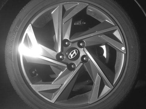 Used 2025 Hyundai Elantra SEL FWD image 13