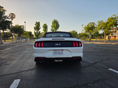 Used 2019 Ford Mustang GT Premium RWD image 4