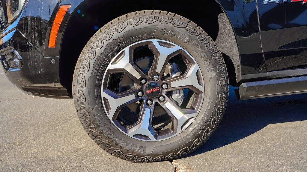New 2026 GMC Yukon XL AT4 Ultimate AWD/4WD image 7