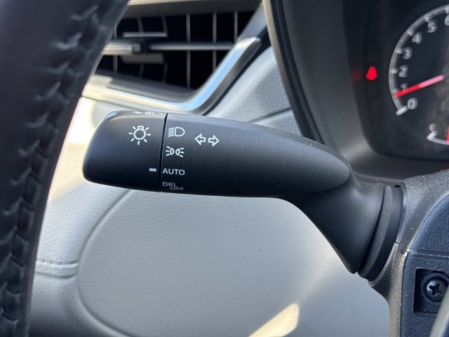 Used 2022 Toyota Corolla Cross LE AWD/4WD image 26
