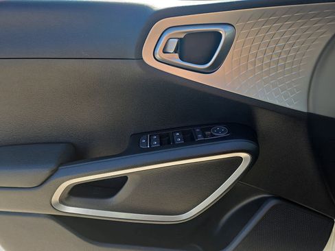 Used 2024 Kia Soul LX w/ Option Group 015 image 14